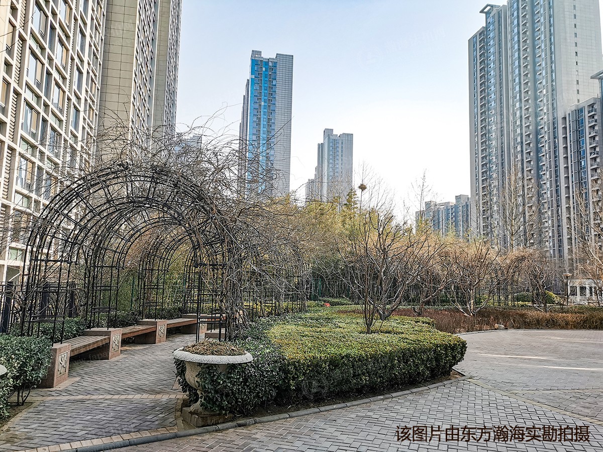 京贸国际城西区282号楼5单元3303室