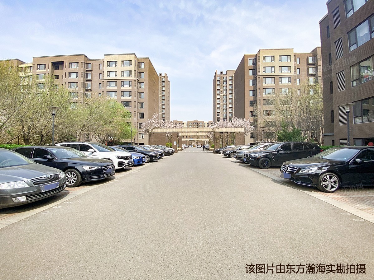 万科中粮假日风景C区1号楼415室（LOFT）