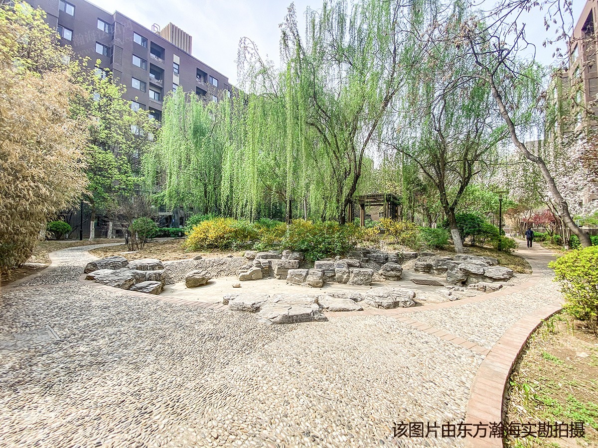万科中粮假日风景C区1号楼415室（LOFT）