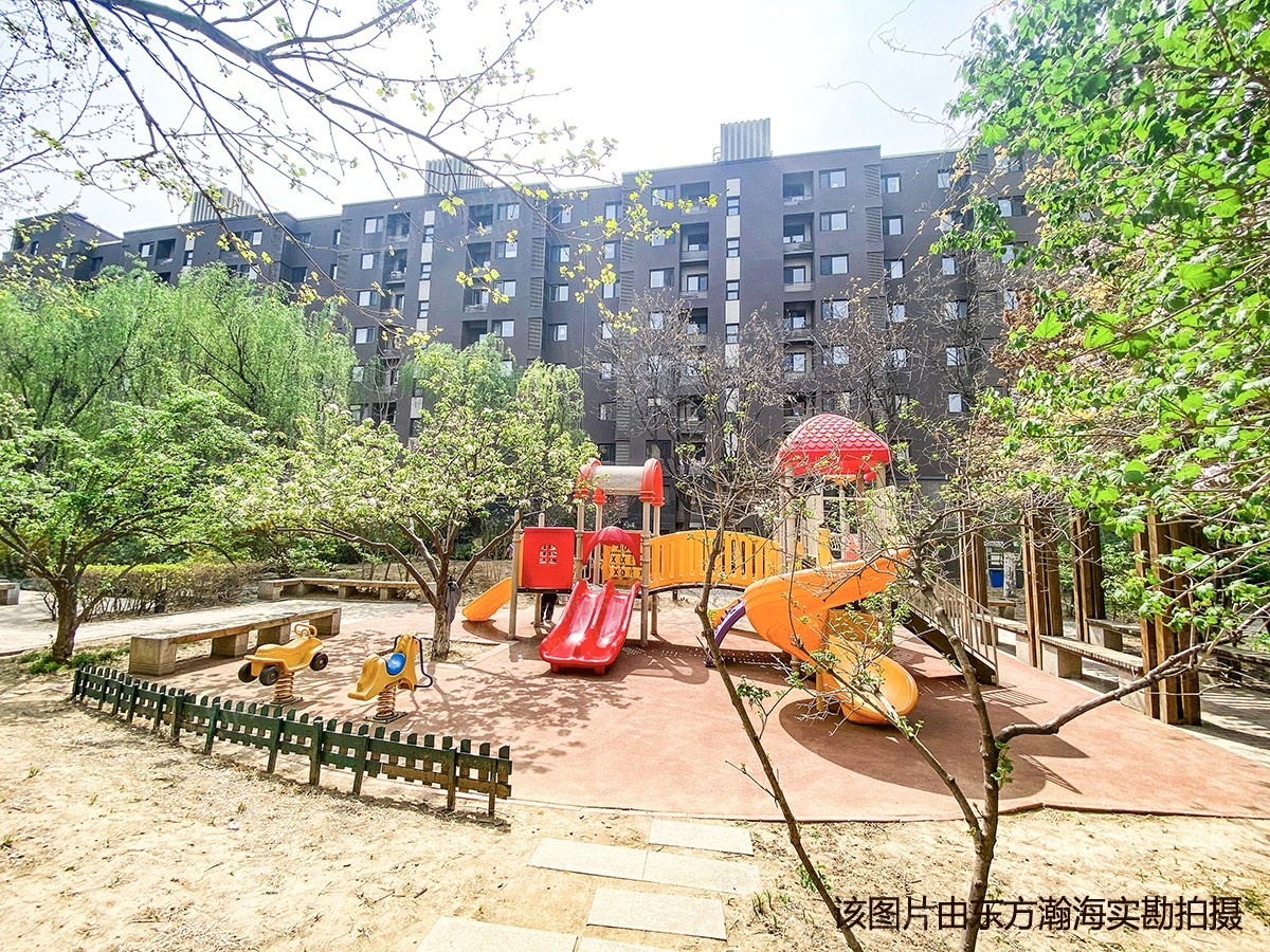 万科中粮假日风景C区1号楼415室（LOFT）