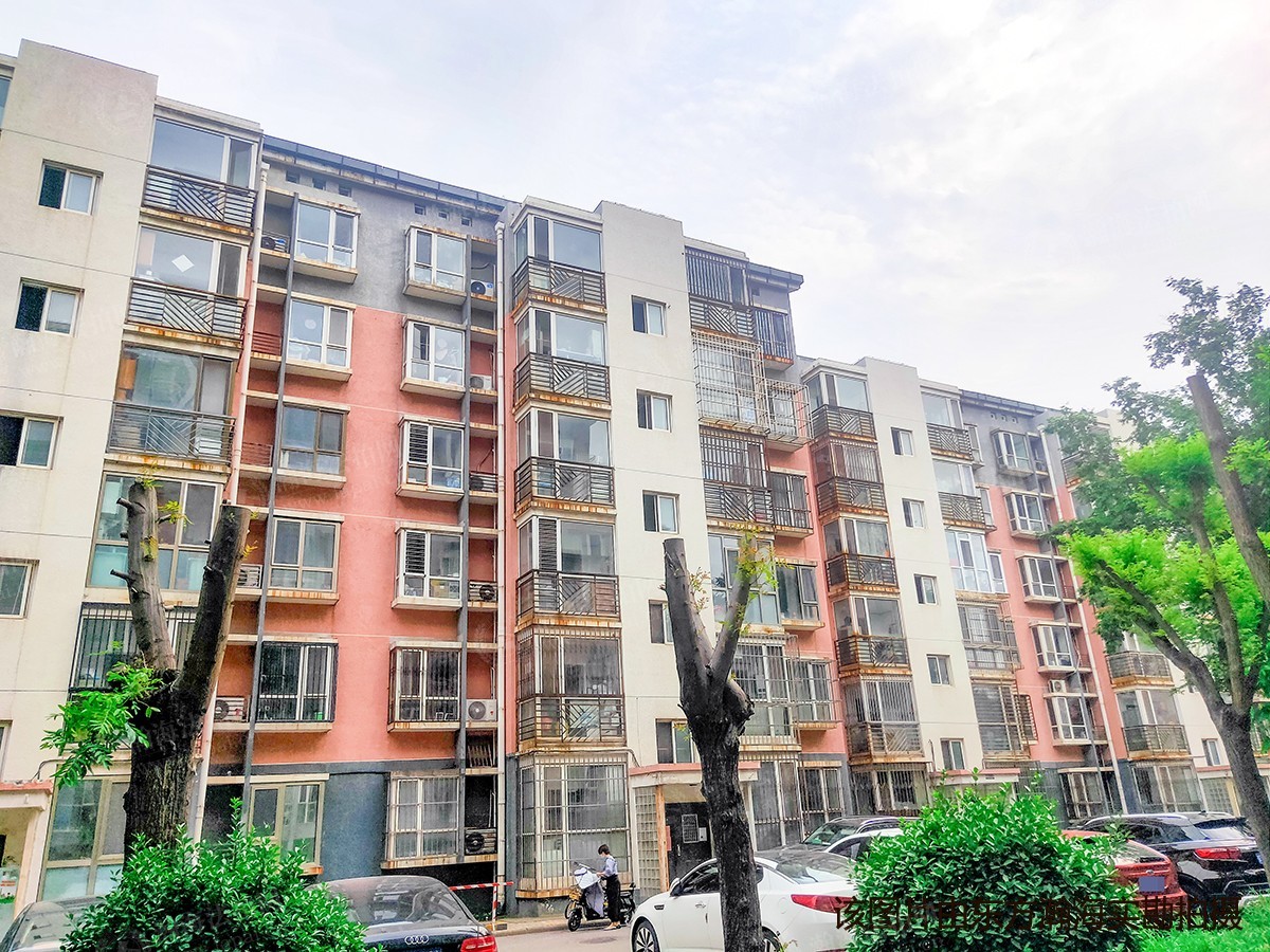 丽园B区2号楼1单元701室及1车位（复式）