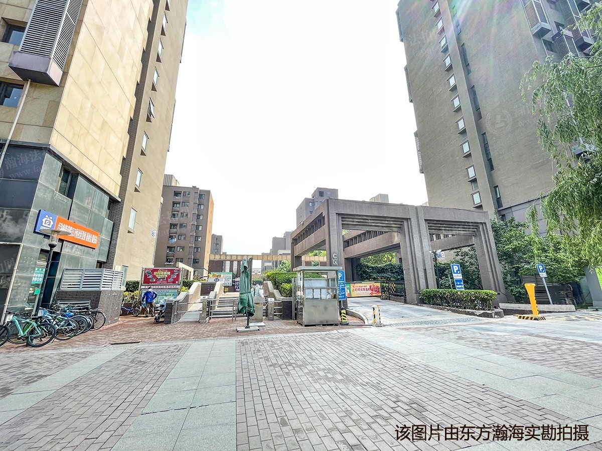 万科中粮假日风景G区1号楼2512室