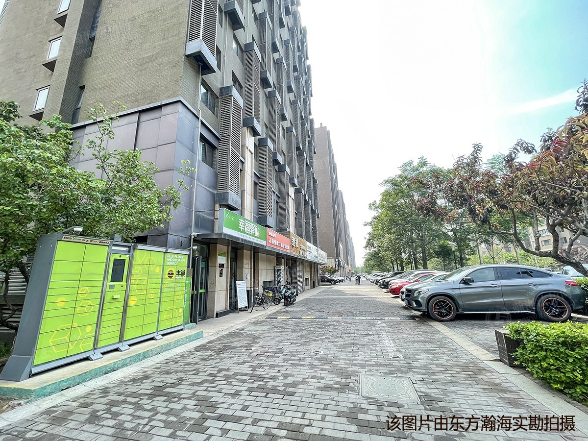 万科中粮假日风景G区1号楼2512室