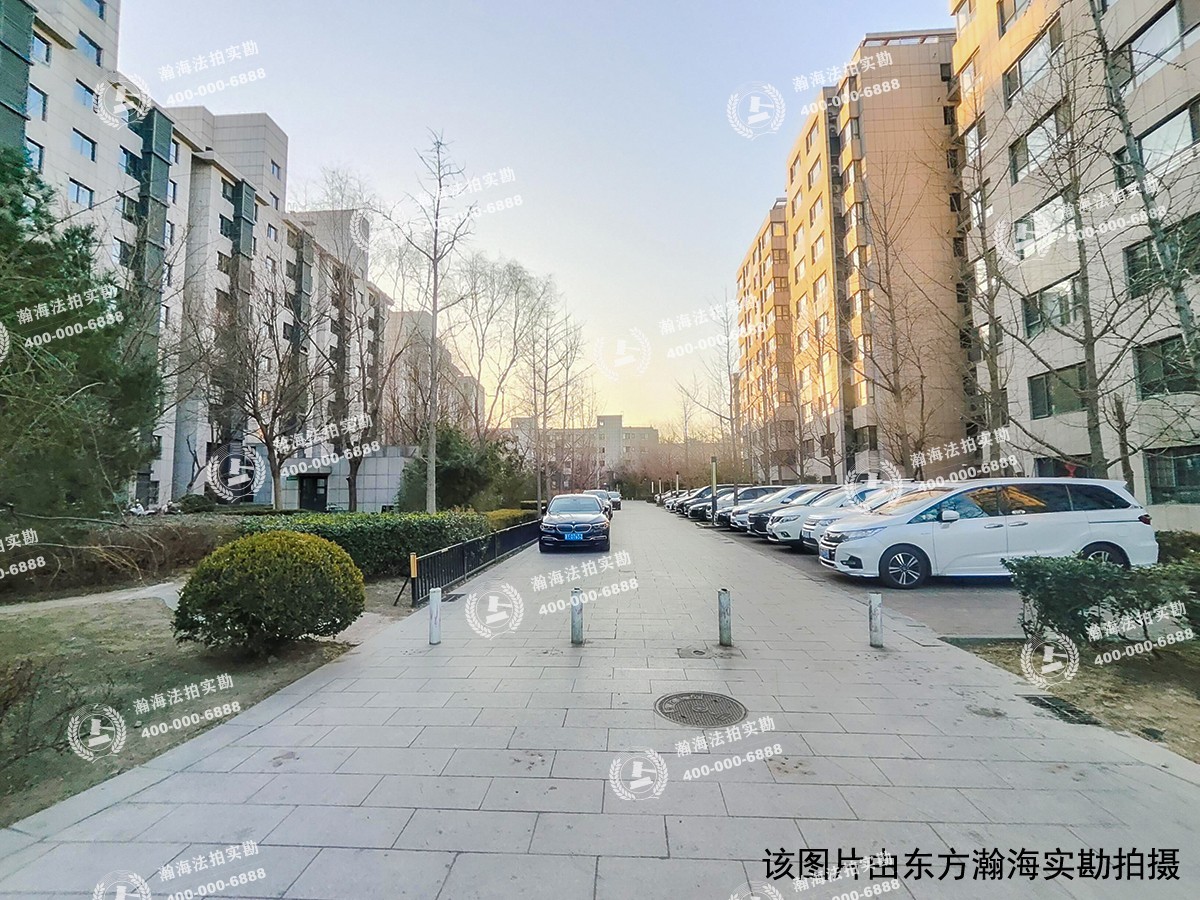 锦绣大地物流港1号楼7B044室