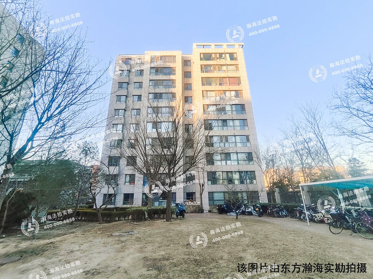锦绣大地物流港1号楼7B044室