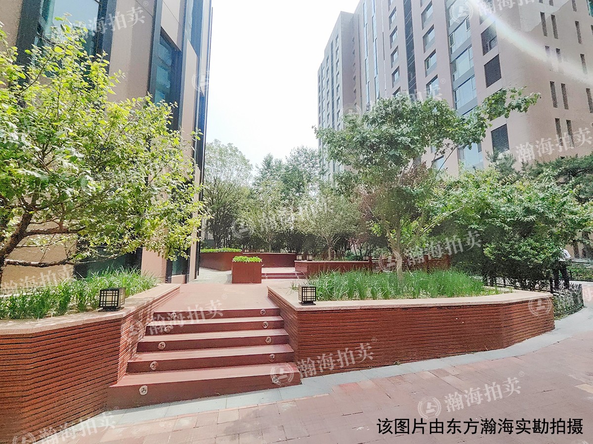 利锦府府上3号楼208室