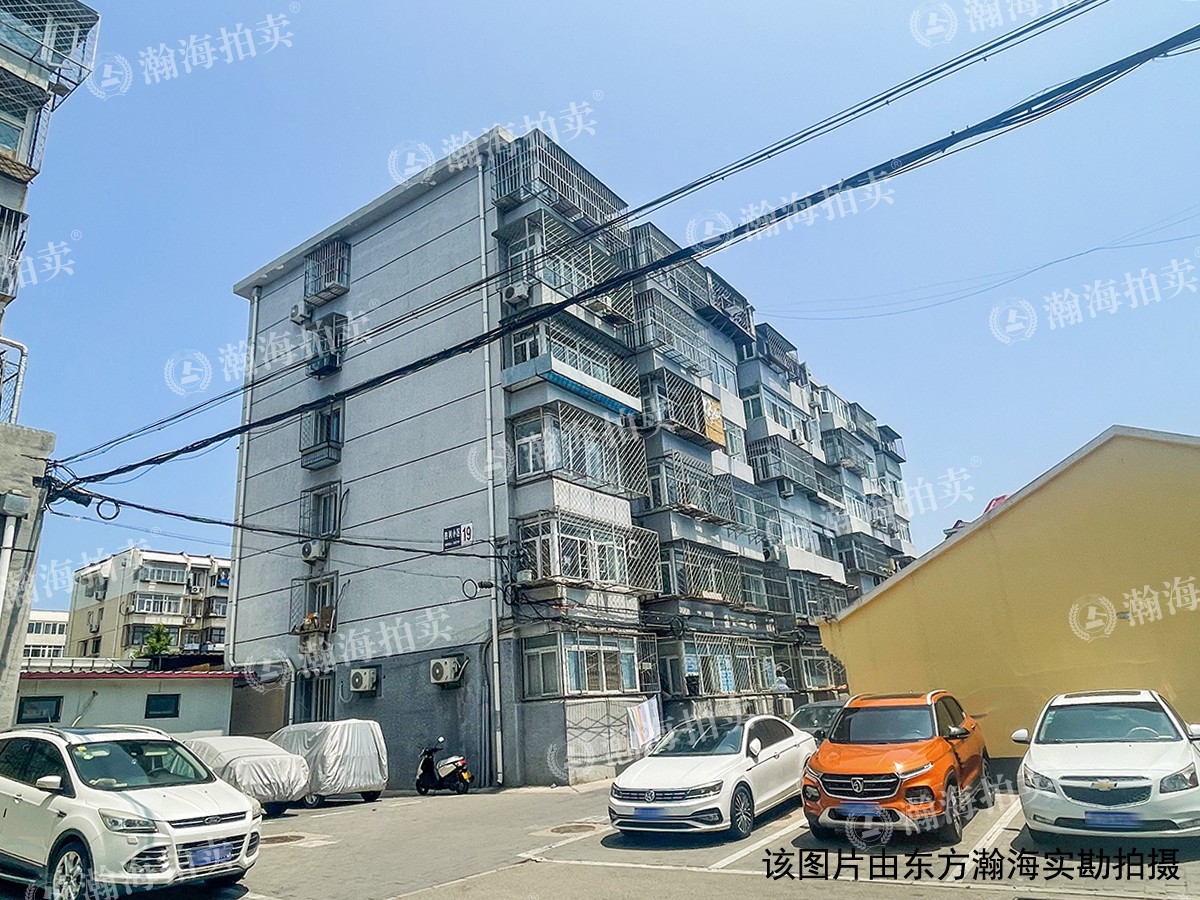胜利小区1号楼204室