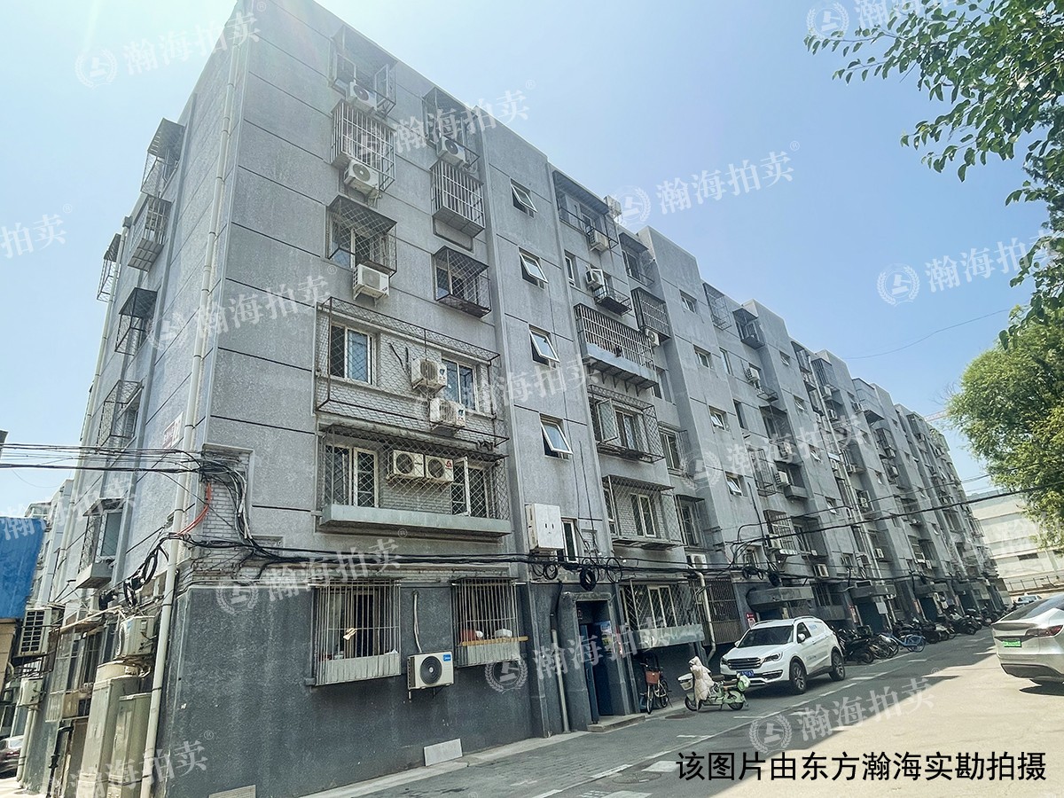 胜利小区1号楼204室