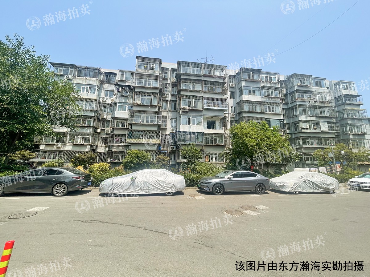 胜利小区1号楼204室