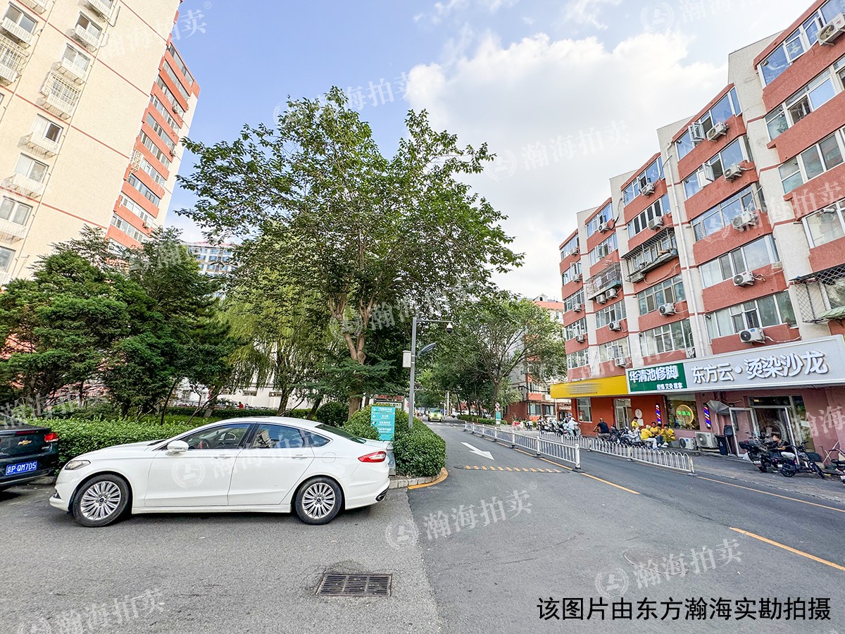 远洋万和城A区10号楼负2177号（1车位）