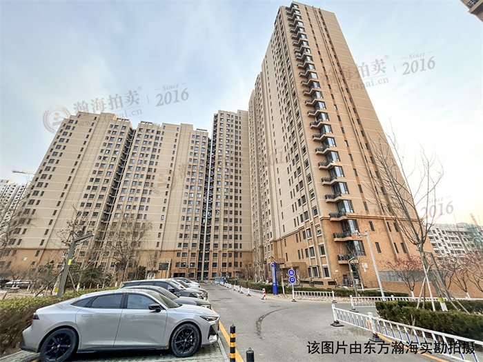 c7ca8940-cf8a-49f9-b43f-2e702a63e3bb(1)