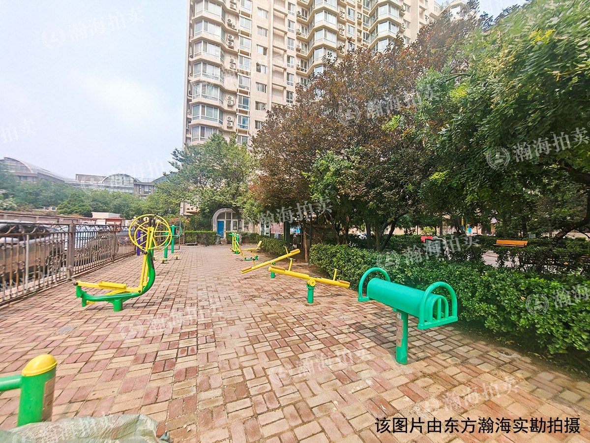 华府景园1号楼4单元302室