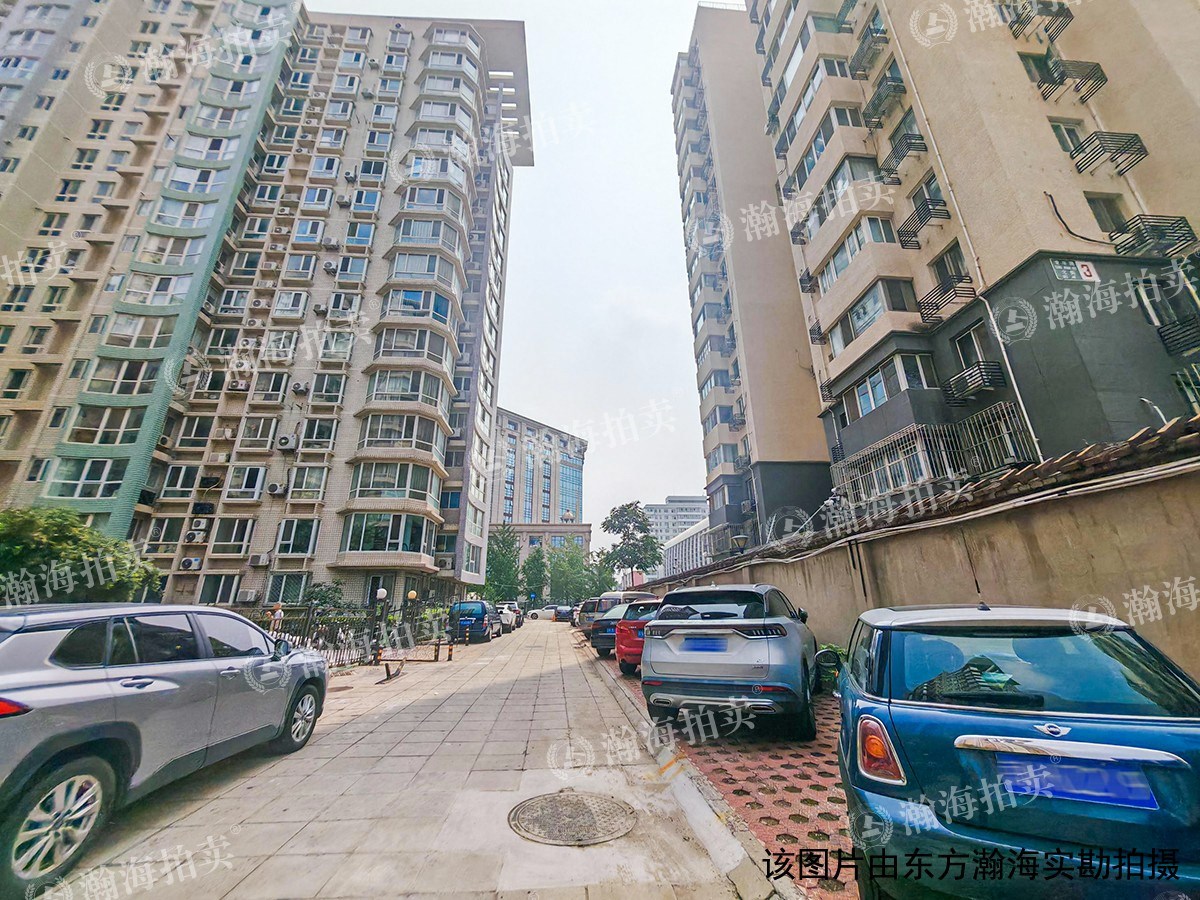 华府景园1号楼4单元302室