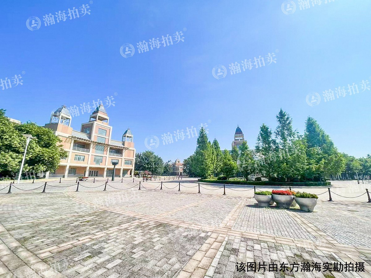 天地美墅216号楼03室