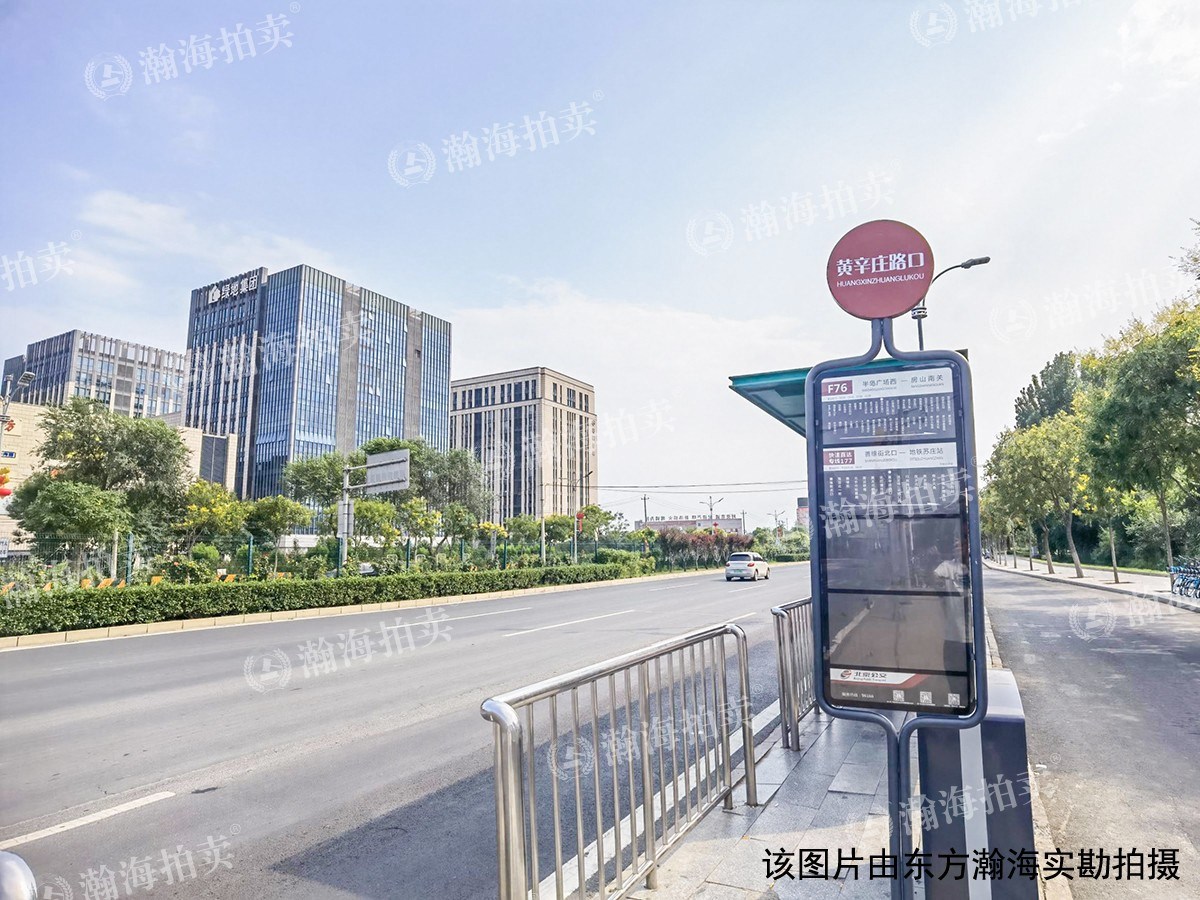 绿地启航社6号楼1015室