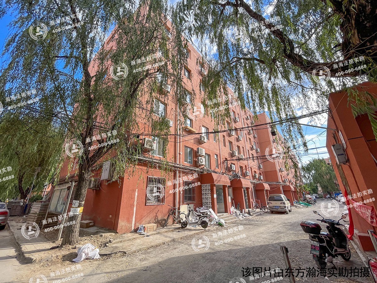 龙华园1号楼7单元601室