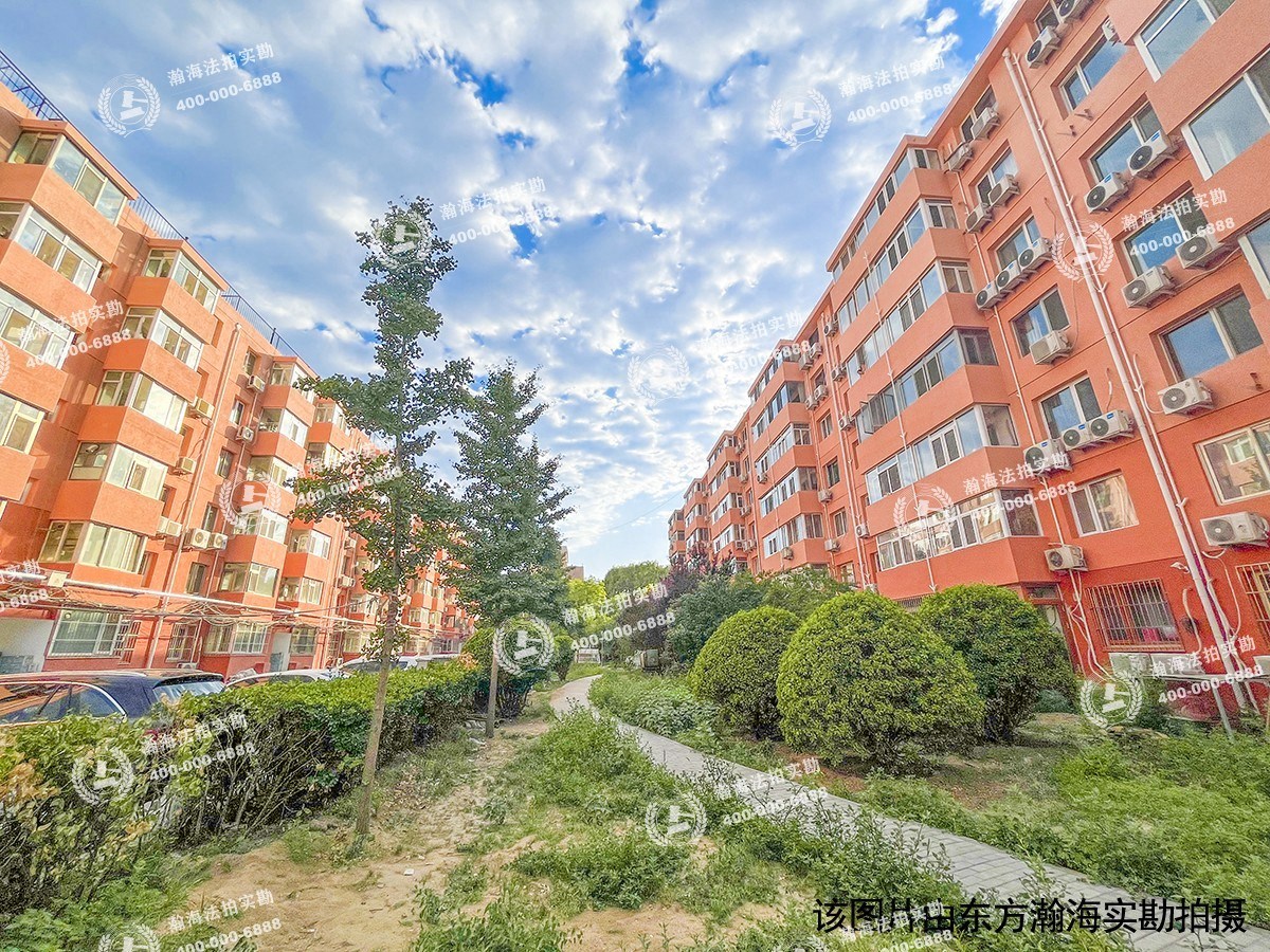 龙华园1号楼7单元601室