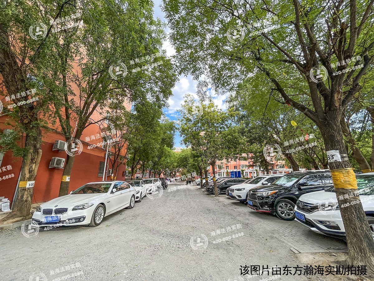 龙华园1号楼7单元601室