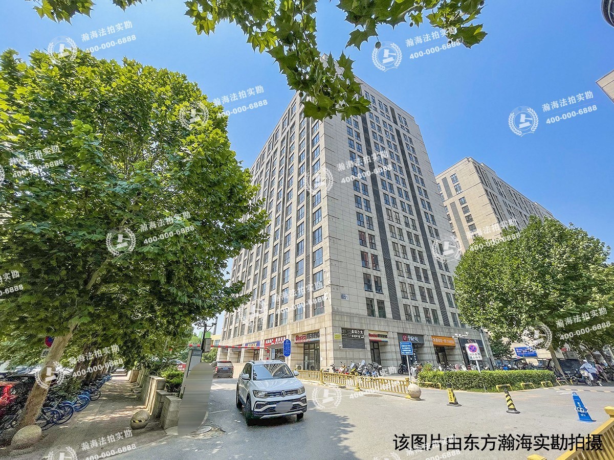 绿地启航社6号楼1015室