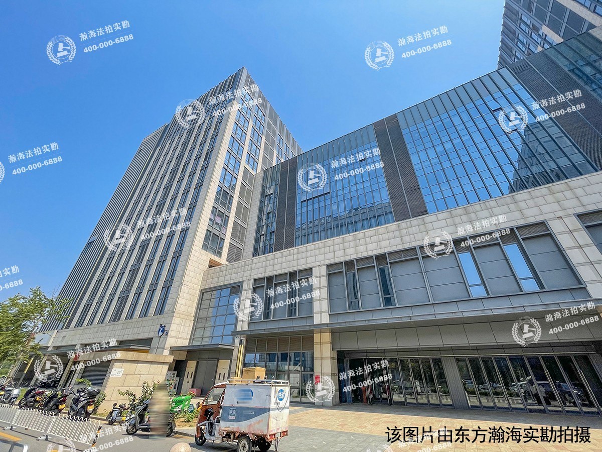 绿地启航社6号楼1015室