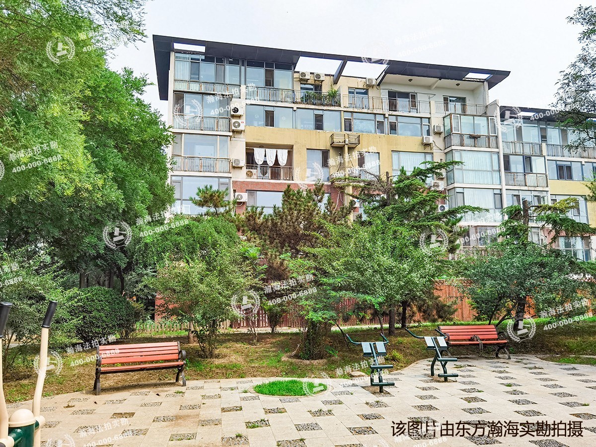 样本53号楼1单元402室