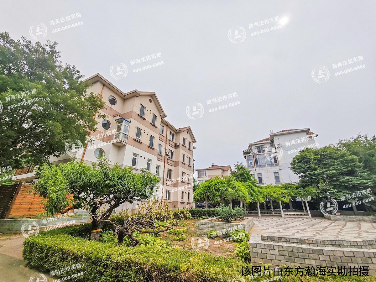 龙城花园W区F1公寓3A室（带小院）