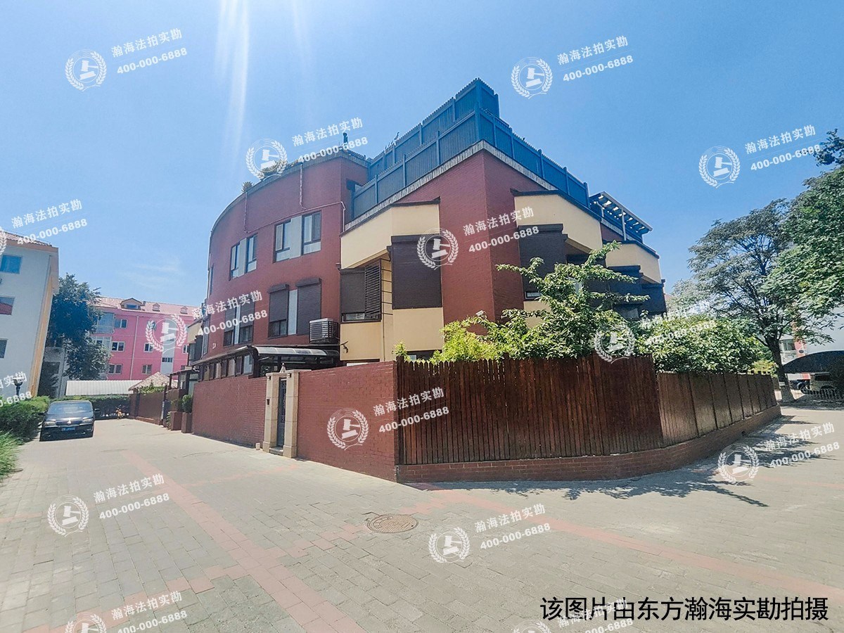 龙城花园W区F1公寓3A室（带小院）