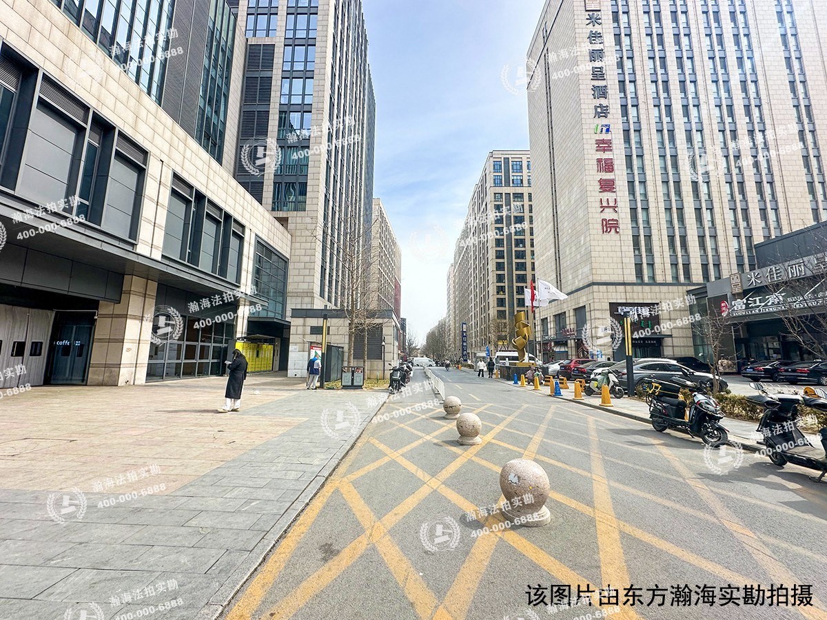 绿地启航社6号楼1015室