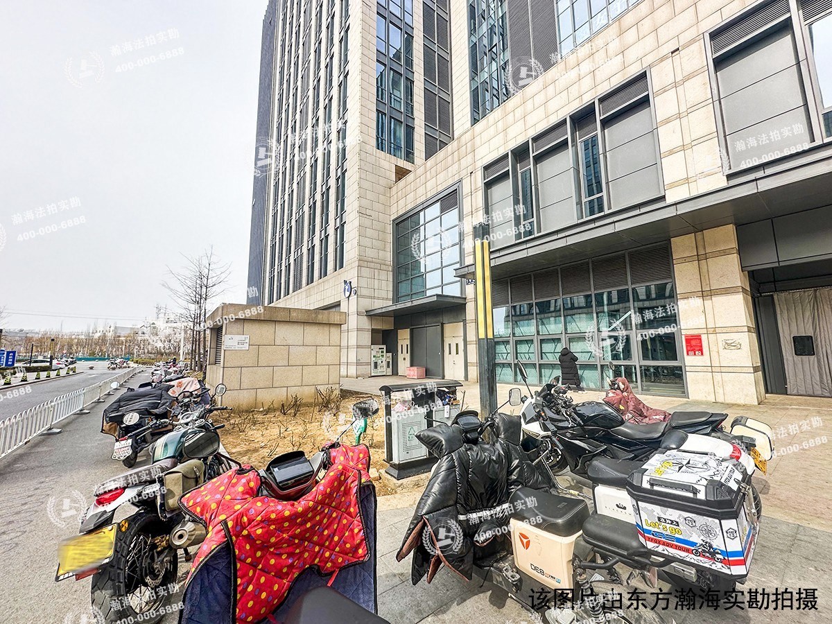 绿地启航社6号楼1015室