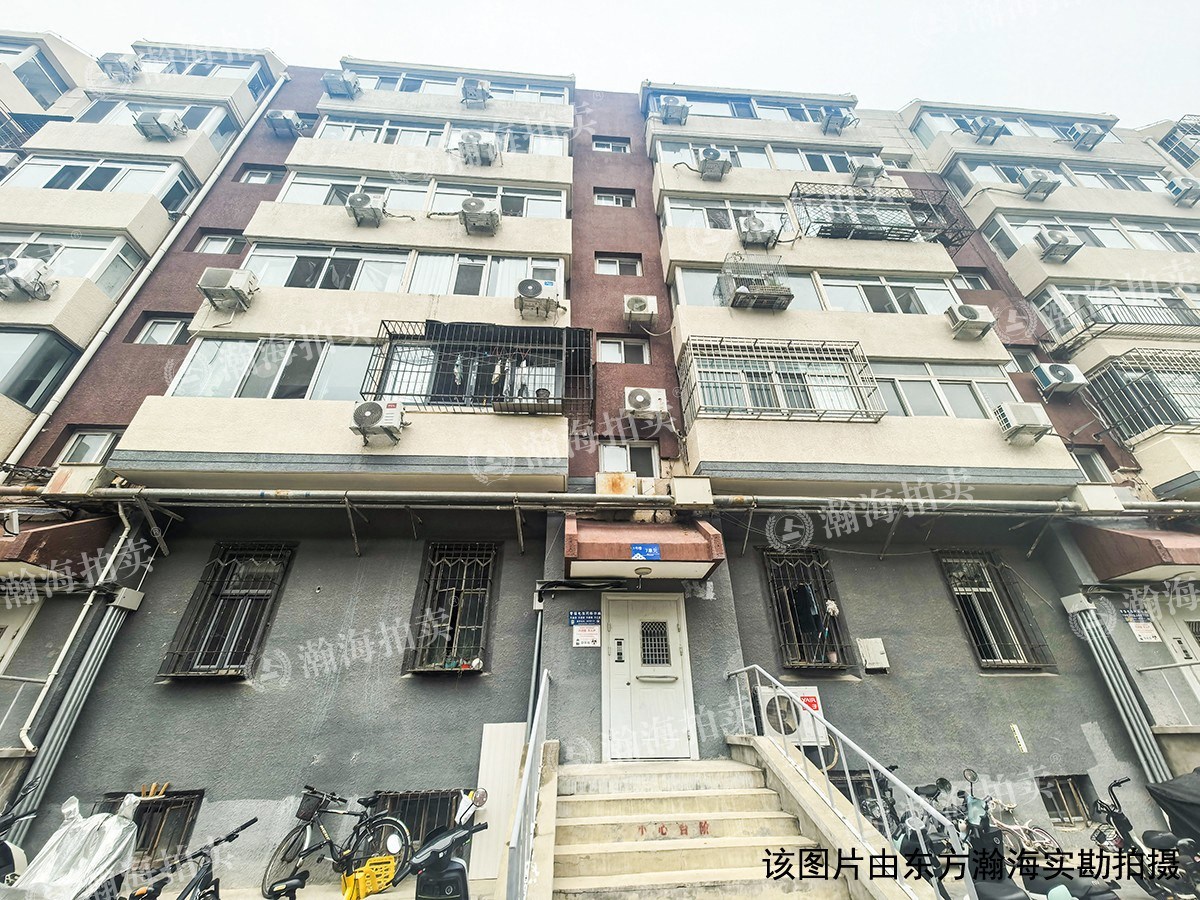 龙华园1号楼7单元601室