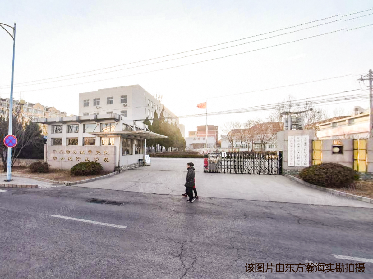 滨河园2号楼8单元301（复式）