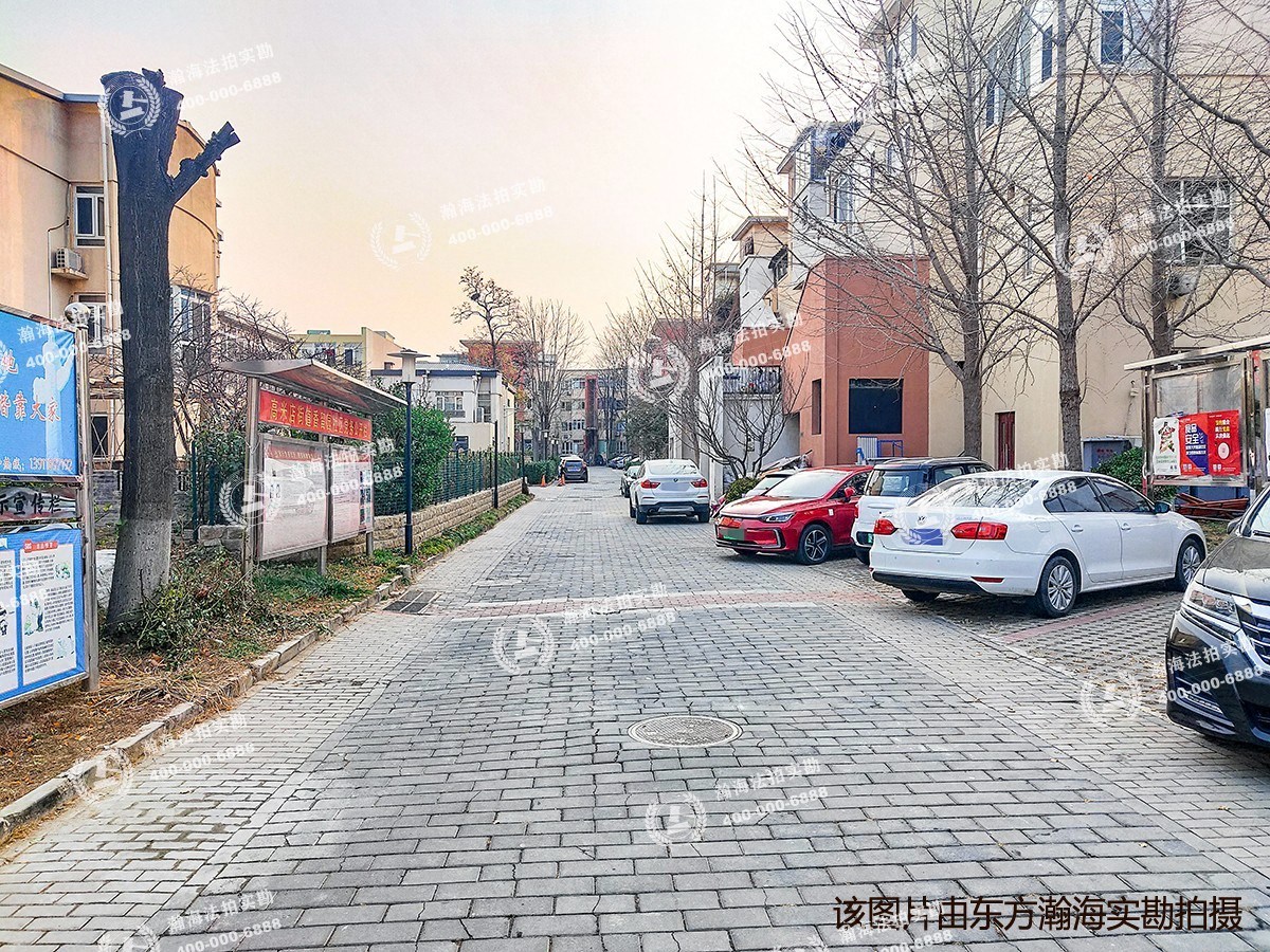 翡翠城二期236号楼1室