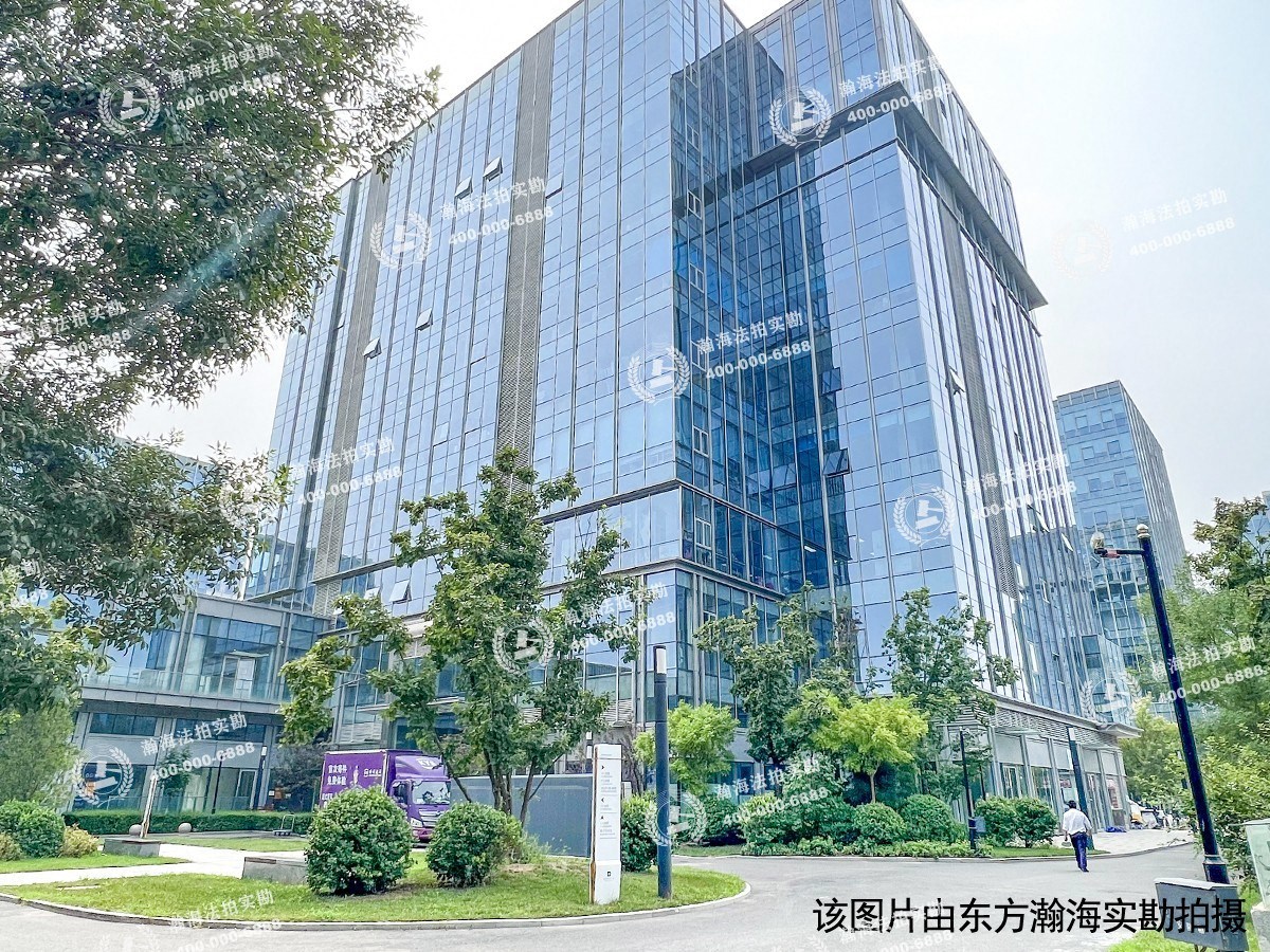 绿地中央广场1号楼508室