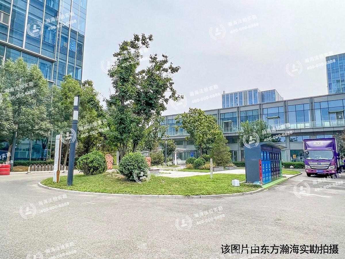 绿地中央广场5号楼802室
