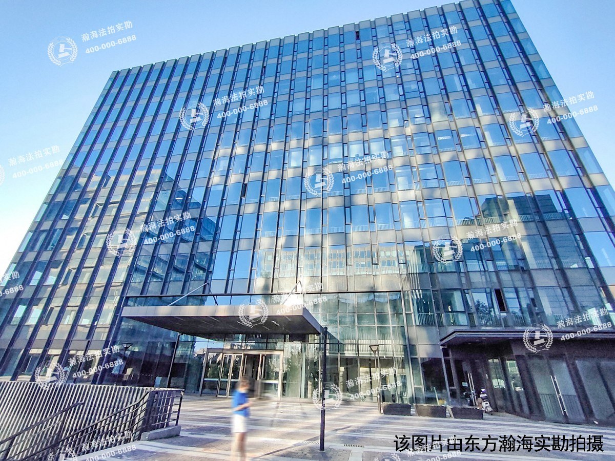 绿地中央广场3号楼1单元402室（50%份额）