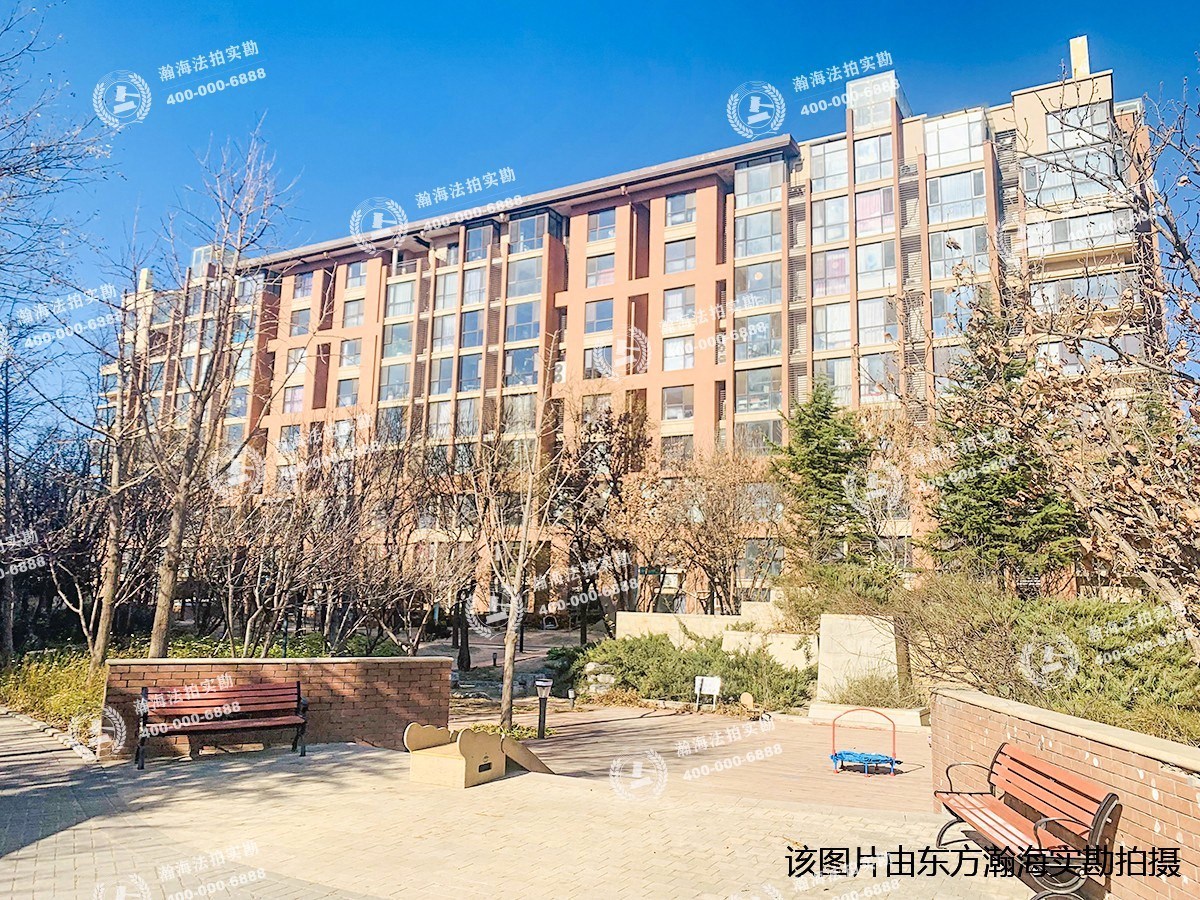 8哩岛16号楼1单元501室