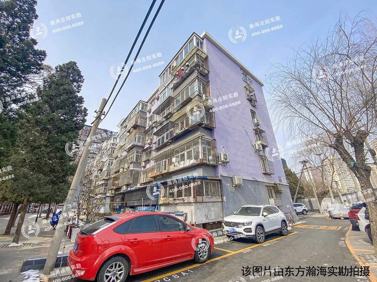 海户西里11号楼1单元8室