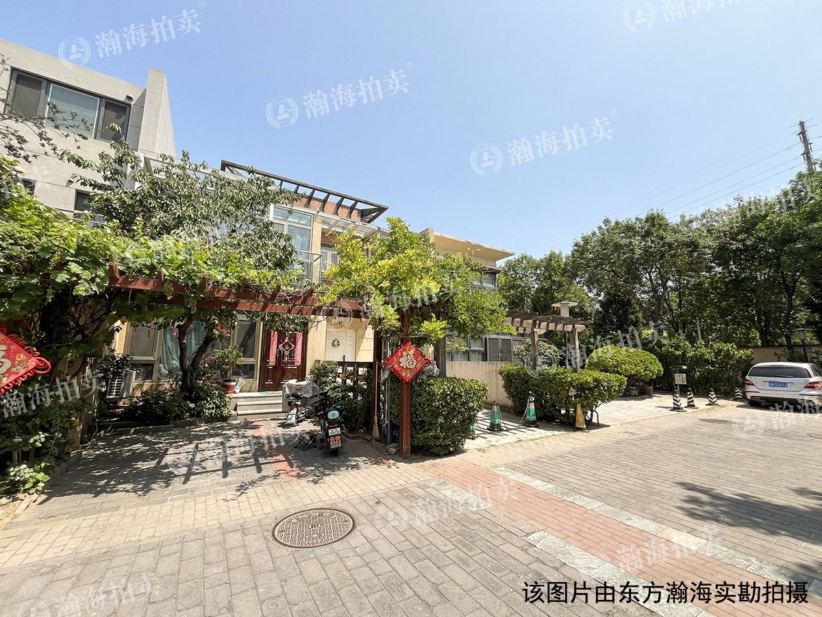 翡翠城二期236号楼1室