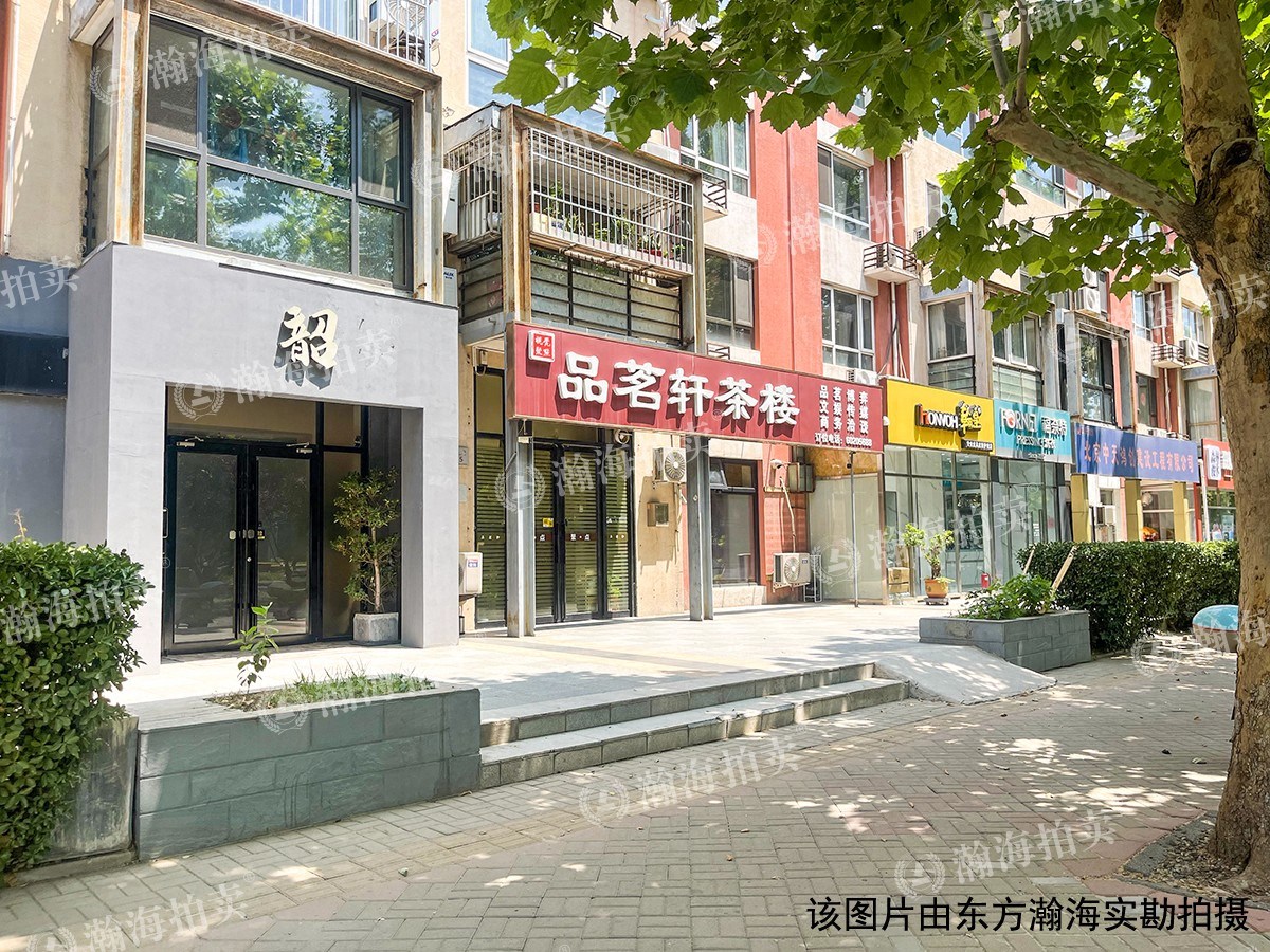 翡翠城二期236号楼1室