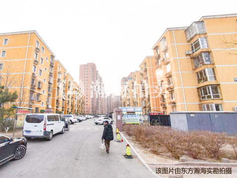 玉桥东路19号院55号楼122室