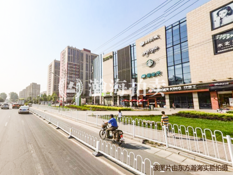 绿地新都会16号楼202室