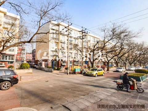 洪茂沟社区17号楼4单元4室