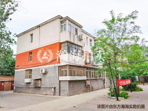 化轻宿舍楼2单元203室