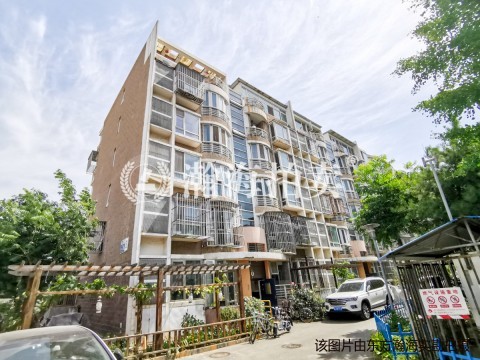 世嘉丽晶8号楼1单元101室（带小院）