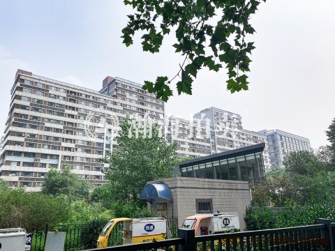 金地名京8号楼704室