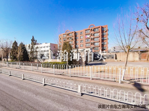 中国杂技团院内2单元222室