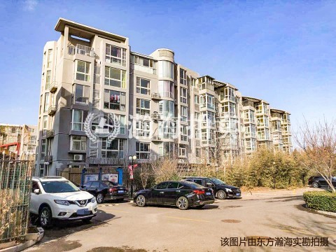 水恋晶城102号楼111室