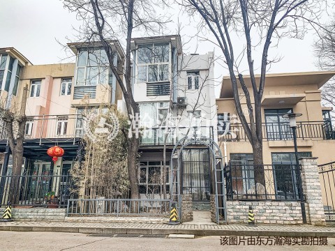 翡翠城三期302号楼1至3层2