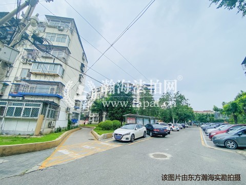 花家地小区8号楼4单元302室