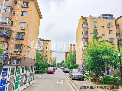 小潞邑8号楼111室